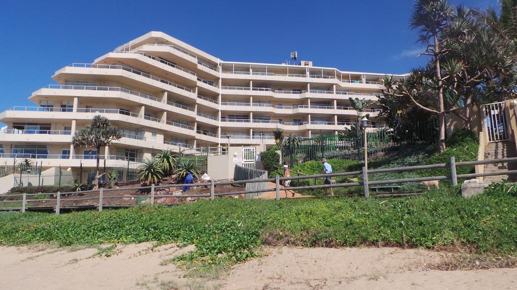 Sands Beach Breaks Beach Front Балито Стая снимка