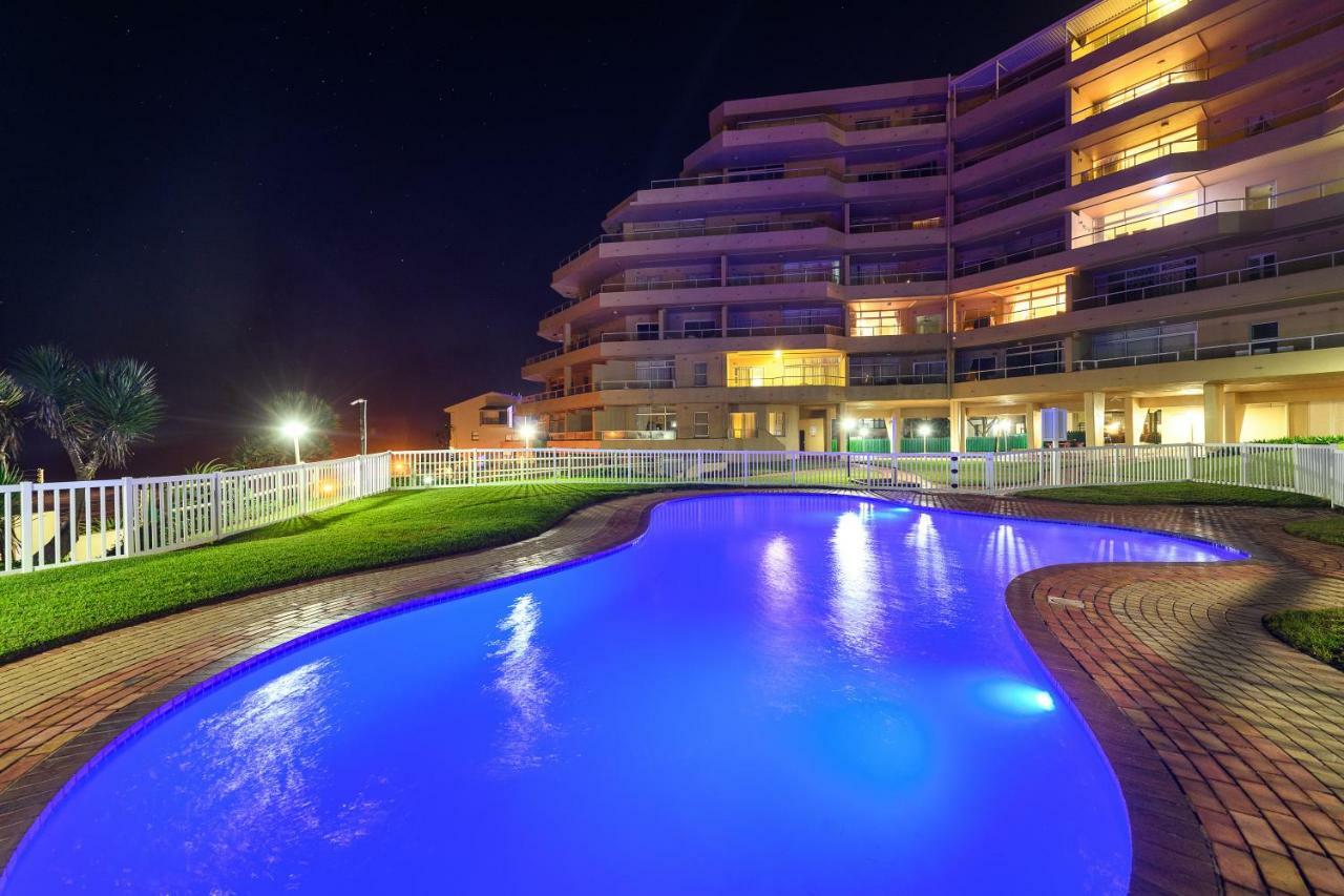 Sands Beach Breaks Beach Front Балито Екстериор снимка